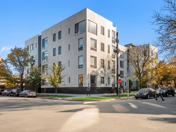 3757 N Sheffield Avenue , Unit 305, Chicago, IL 60613