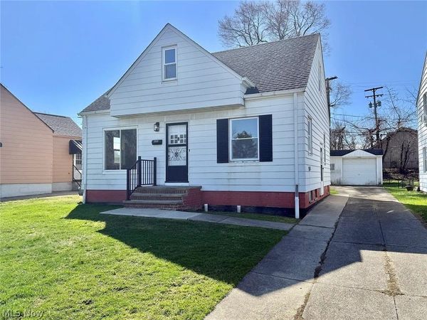 6903 Luelda Avenue , Parma, OH 44129