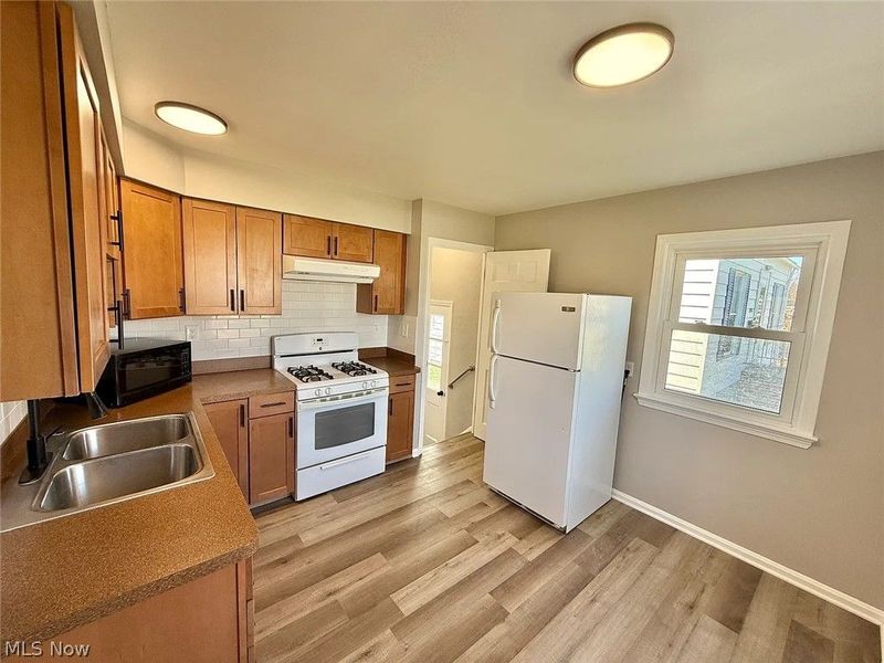 6903 Luelda Avenue , Parma, OH 44129 Photo 14