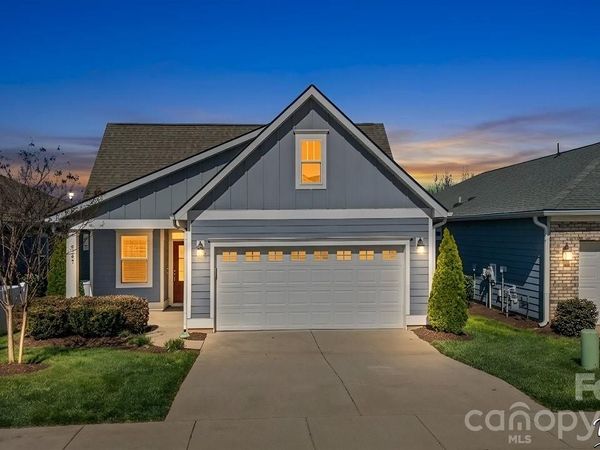 5197 Looking Glass Trail , Denver, NC 28037