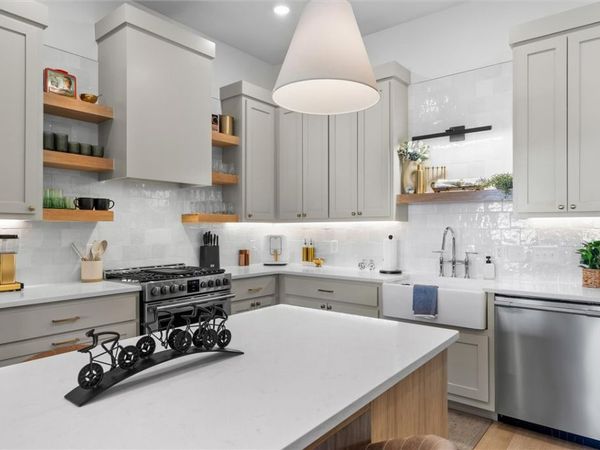 533 SW 5th Street, Bentonville, AR 72712