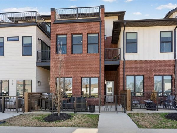 533 SW 5th Street, Bentonville, AR 72712