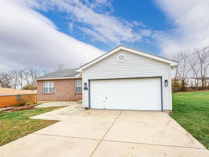 5890 Kay Drive, Fairfield, OH 45014 Photo 4