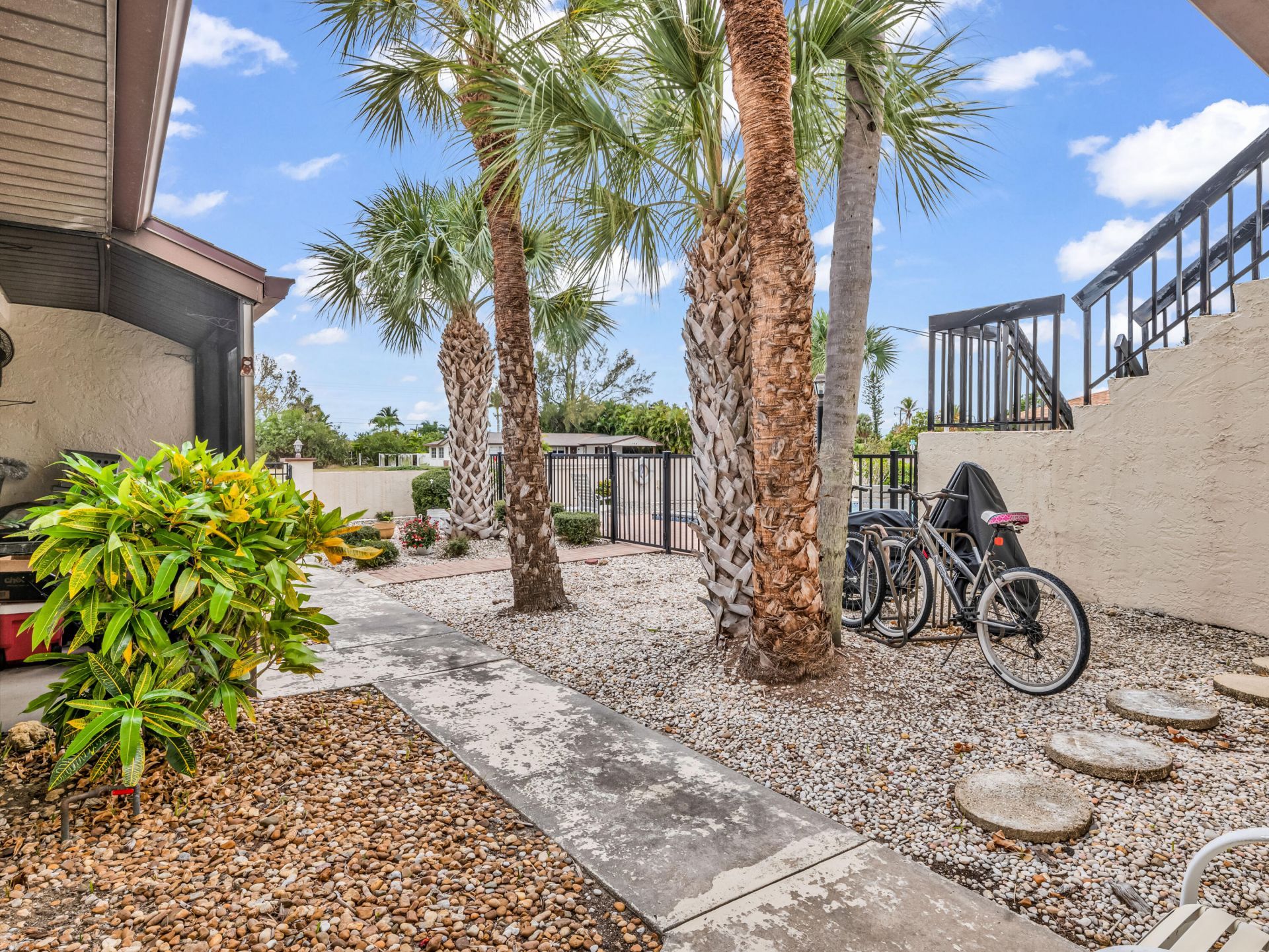 151 Cape Coral Parkway W, Unit 106, Cape Coral, FL 33914 Photo