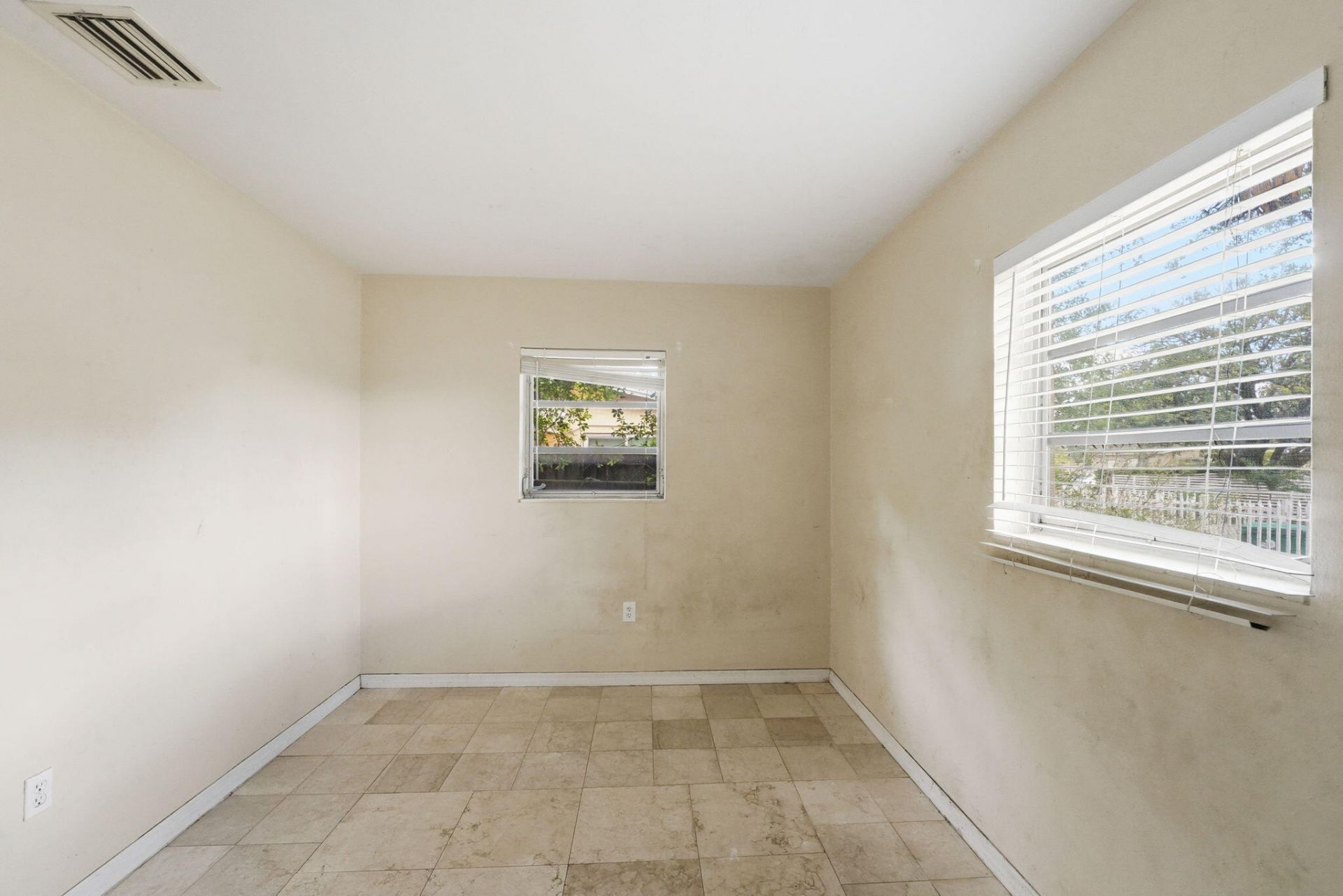 1201 NE 206th Street, Miami, FL 33179 Photo