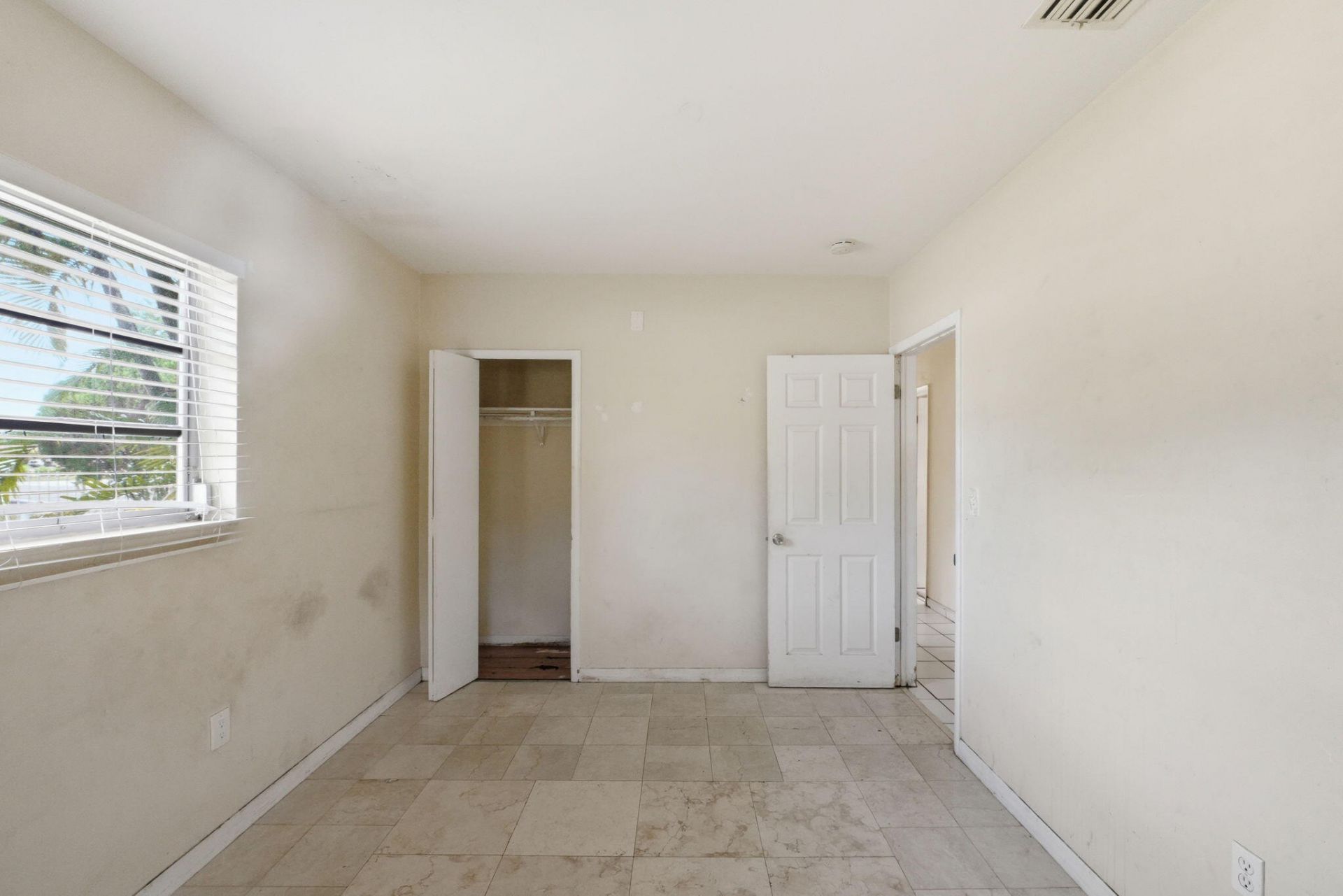 1201 NE 206th Street, Miami, FL 33179 Photo