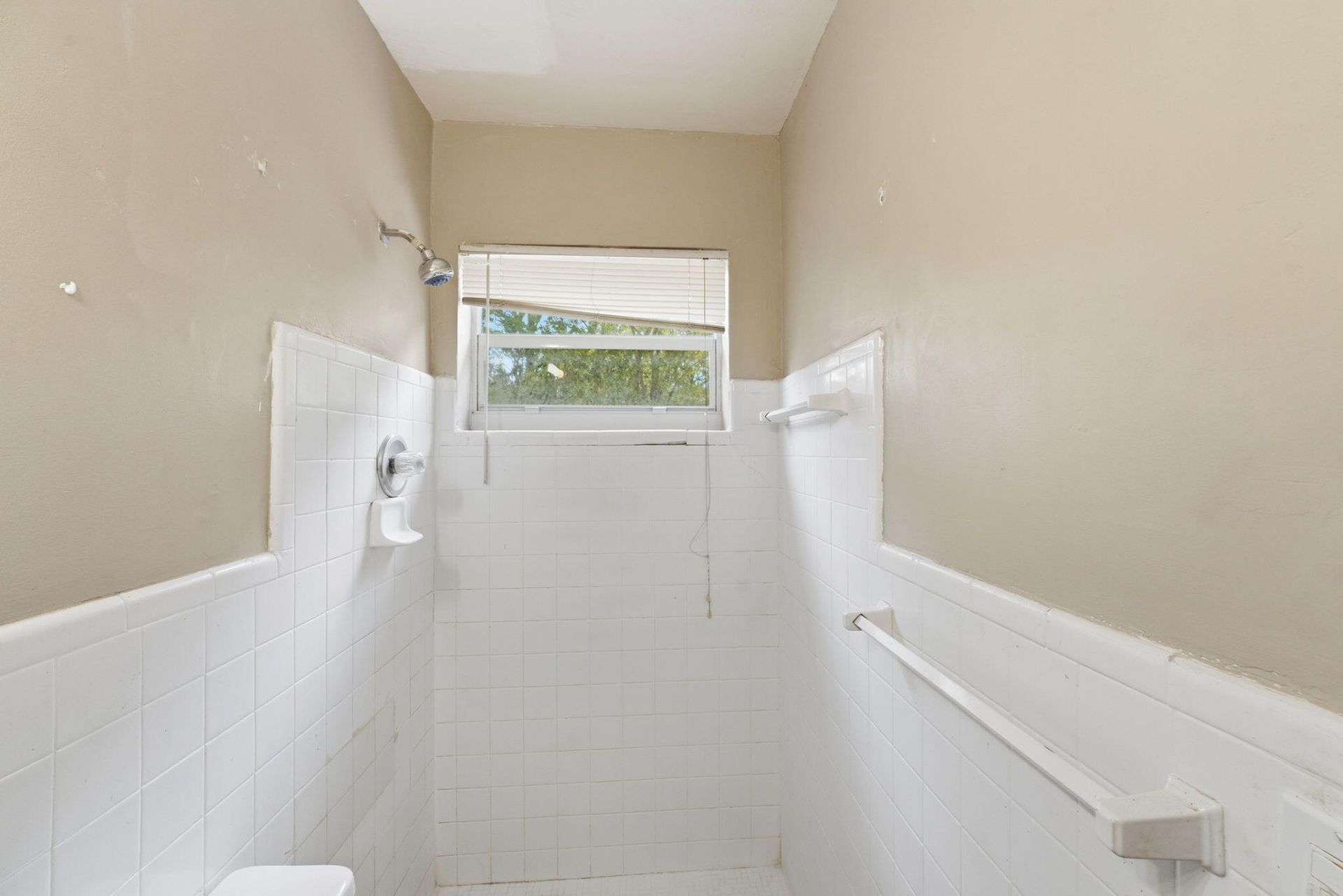 1201 NE 206th Street, Miami, FL 33179 Photo