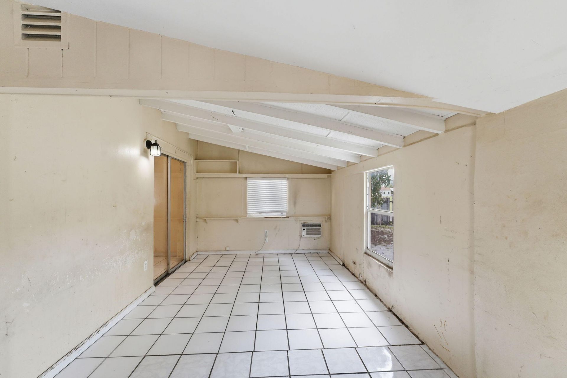 1201 NE 206th Street, Miami, FL 33179 Photo