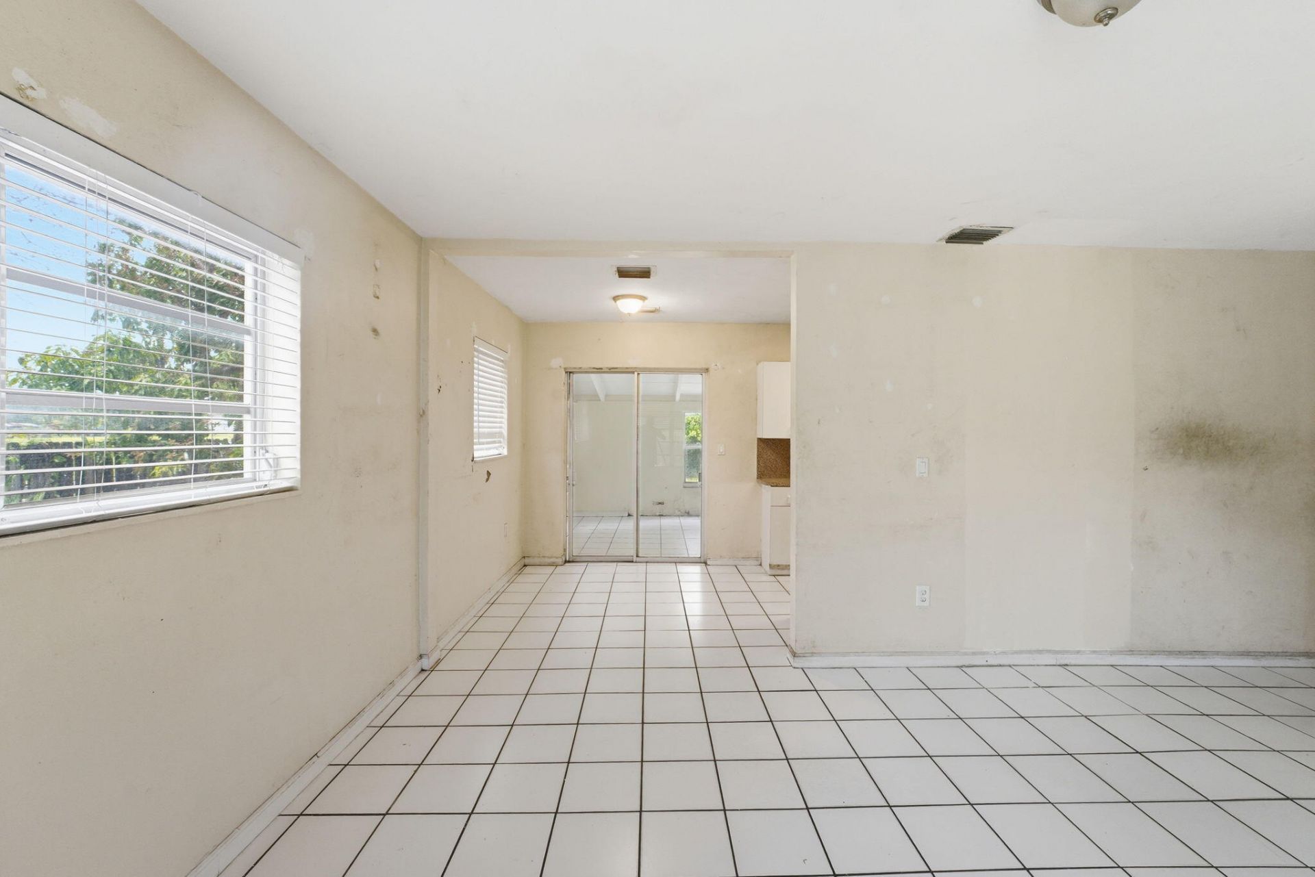 1201 NE 206th Street, Miami, FL 33179 Photo