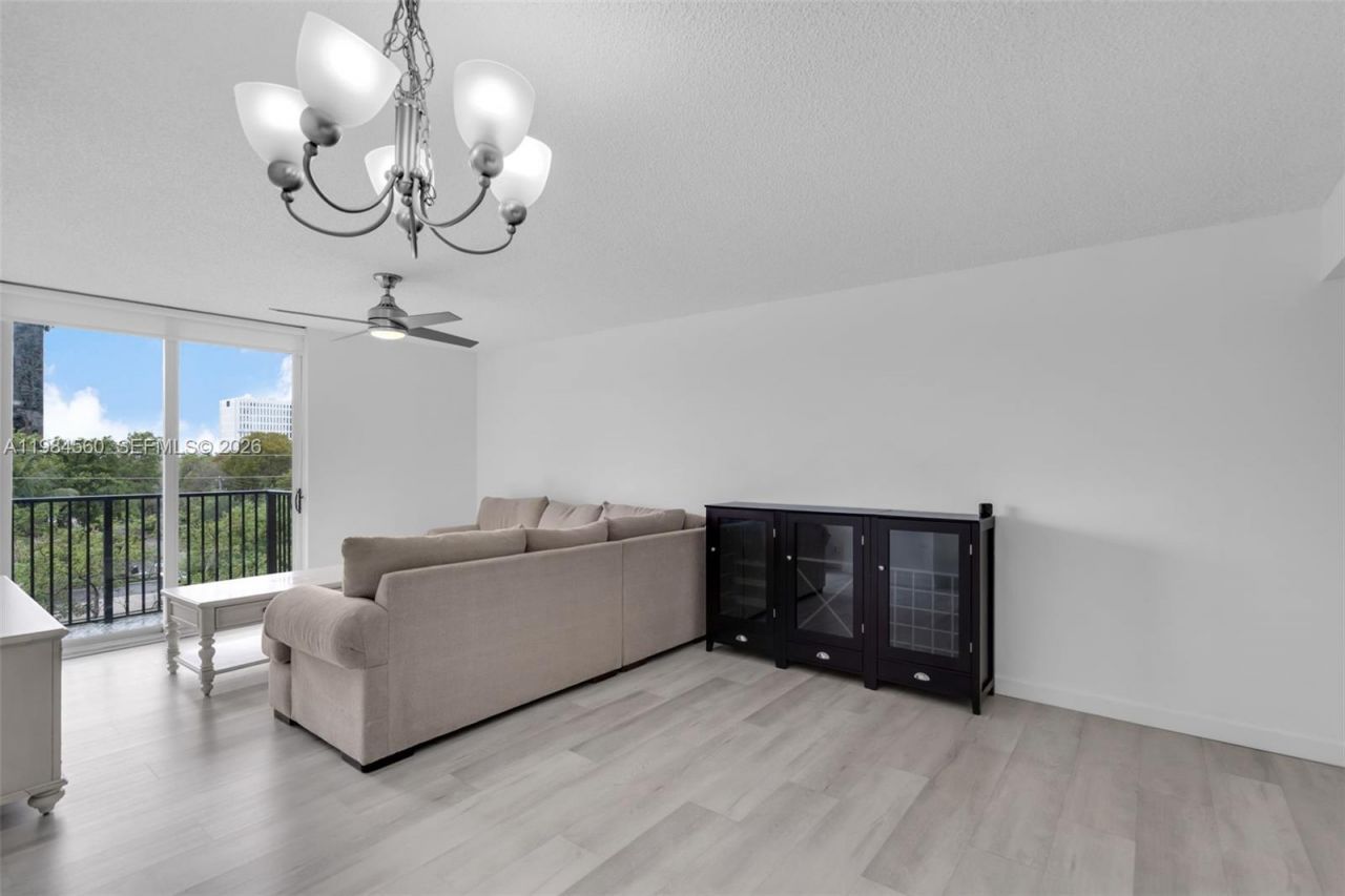 520 SE 5th Ave , Unit 1307, Fort Lauderdale, FL 33301 Photo