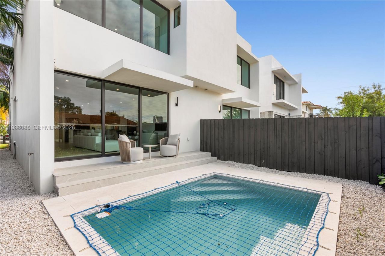 2730 SW 31st Ave , Miami, FL 33133 Photo