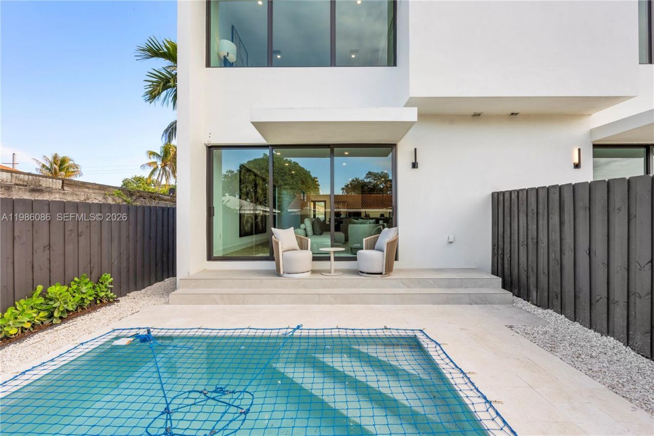 2730 SW 31st Ave , Miami, FL 33133 Photo