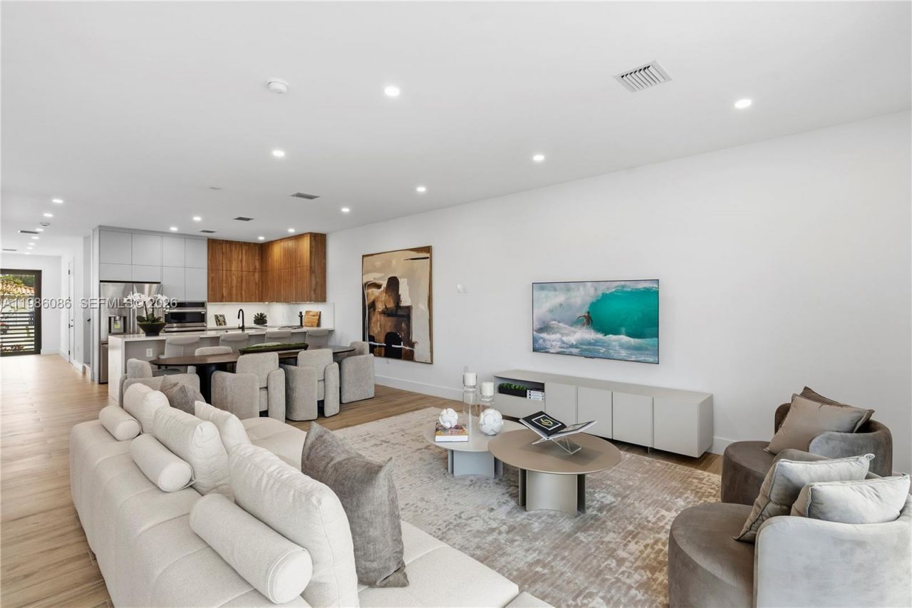 2730 SW 31st Ave , Miami, FL 33133 Photo