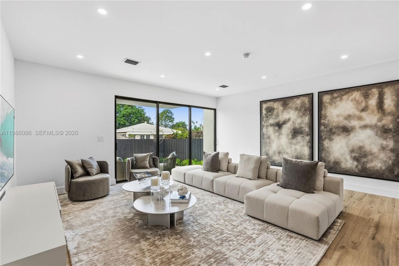 2730 SW 31st Ave , Miami, FL 33133 Photo