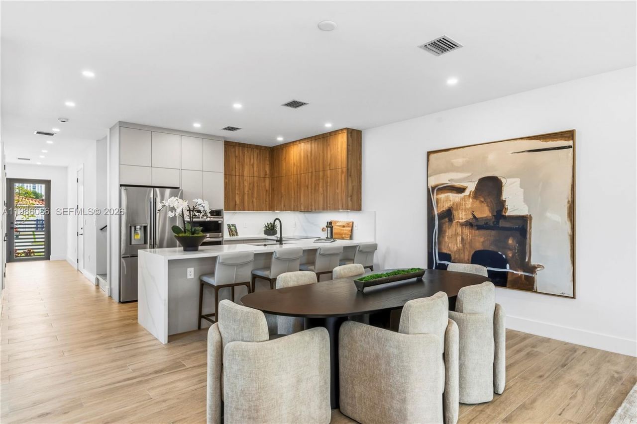 2730 SW 31st Ave , Miami, FL 33133 Photo