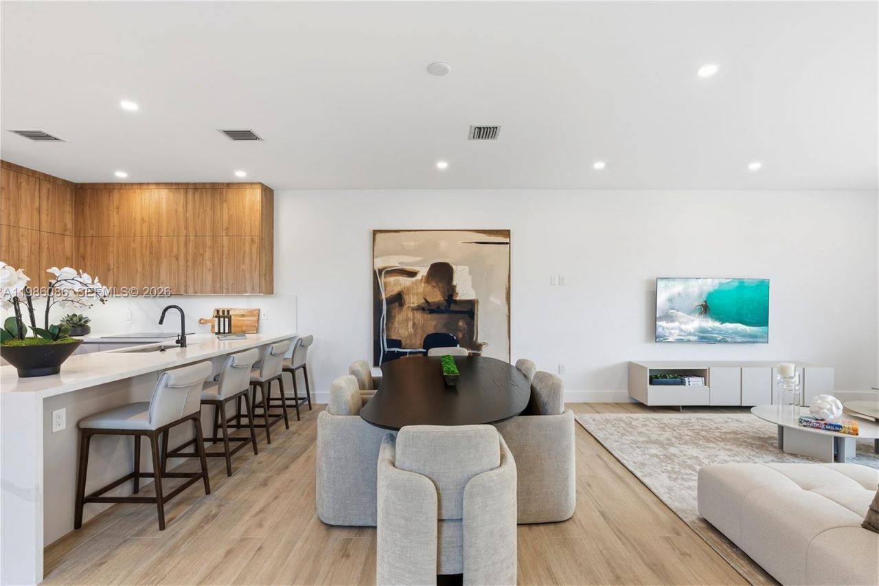 2730 SW 31st Ave , Miami, FL 33133 Photo