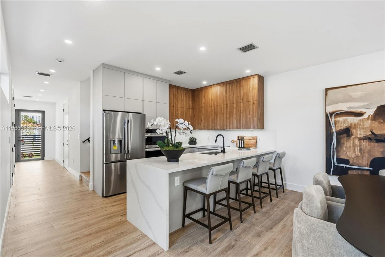 2730 SW 31st Ave , Miami, FL 33133 Photo