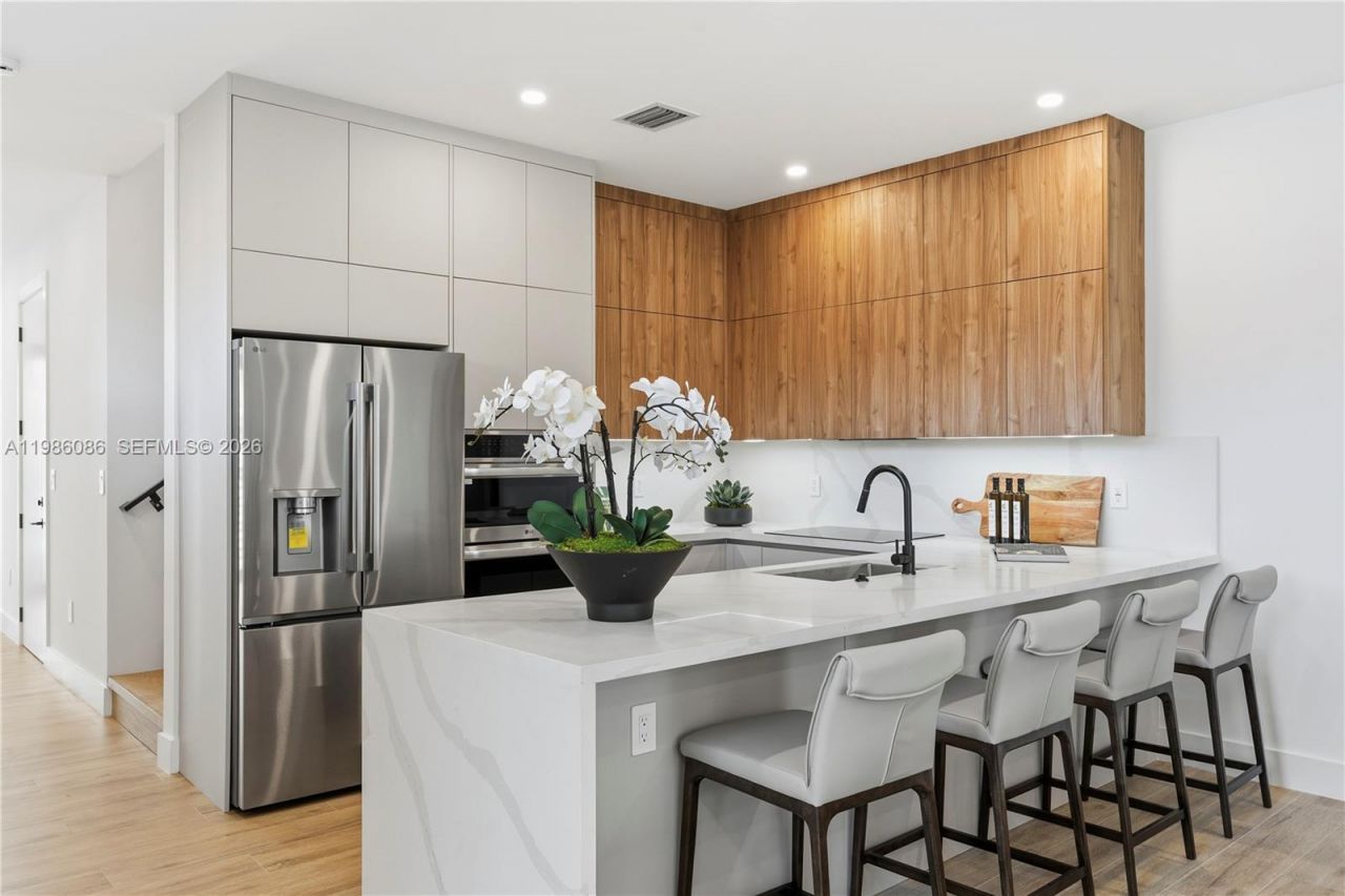 2730 SW 31st Ave , Miami, FL 33133 Photo