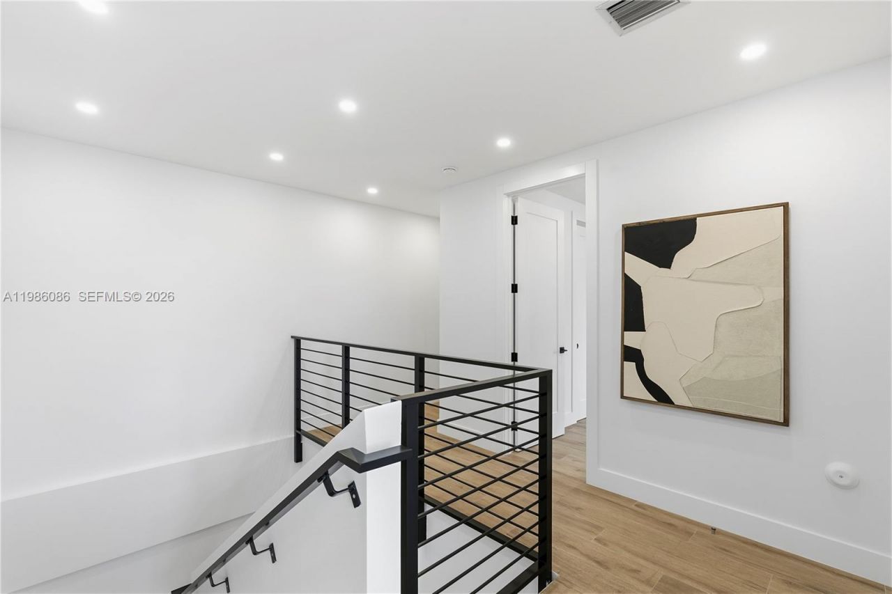 2730 SW 31st Ave , Miami, FL 33133 Photo