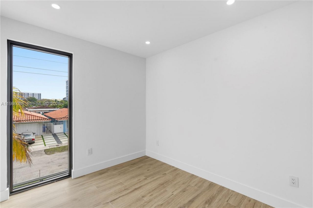 2730 SW 31st Ave , Miami, FL 33133 Photo