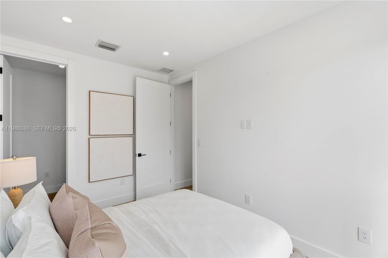 2730 SW 31st Ave , Miami, FL 33133 Photo