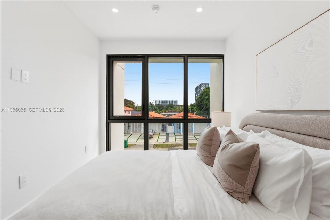 2730 SW 31st Ave , Miami, FL 33133 Photo