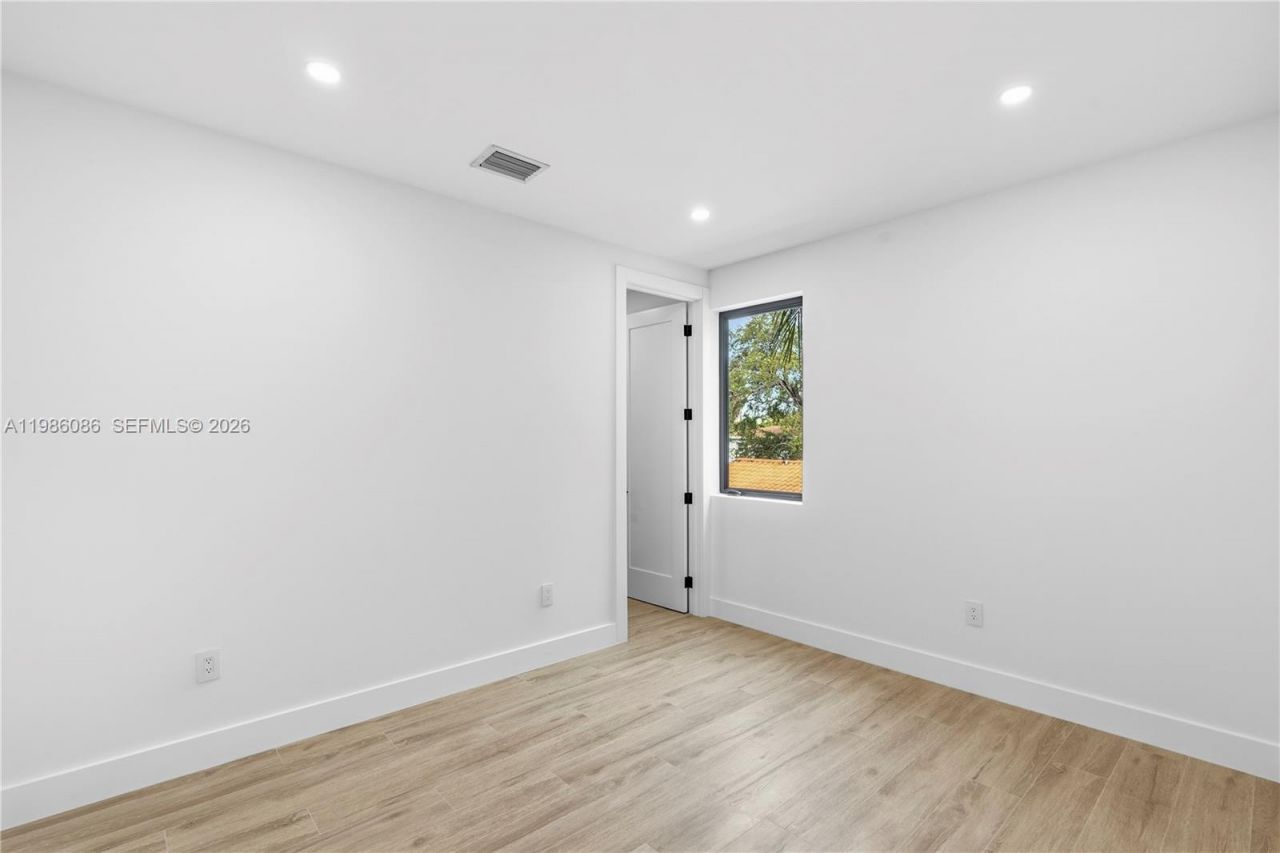 2730 SW 31st Ave , Miami, FL 33133 Photo