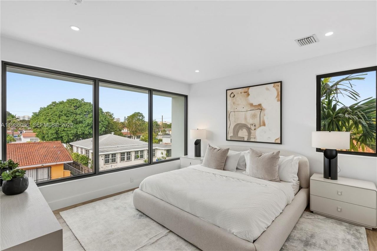 2730 SW 31st Ave , Miami, FL 33133 Photo