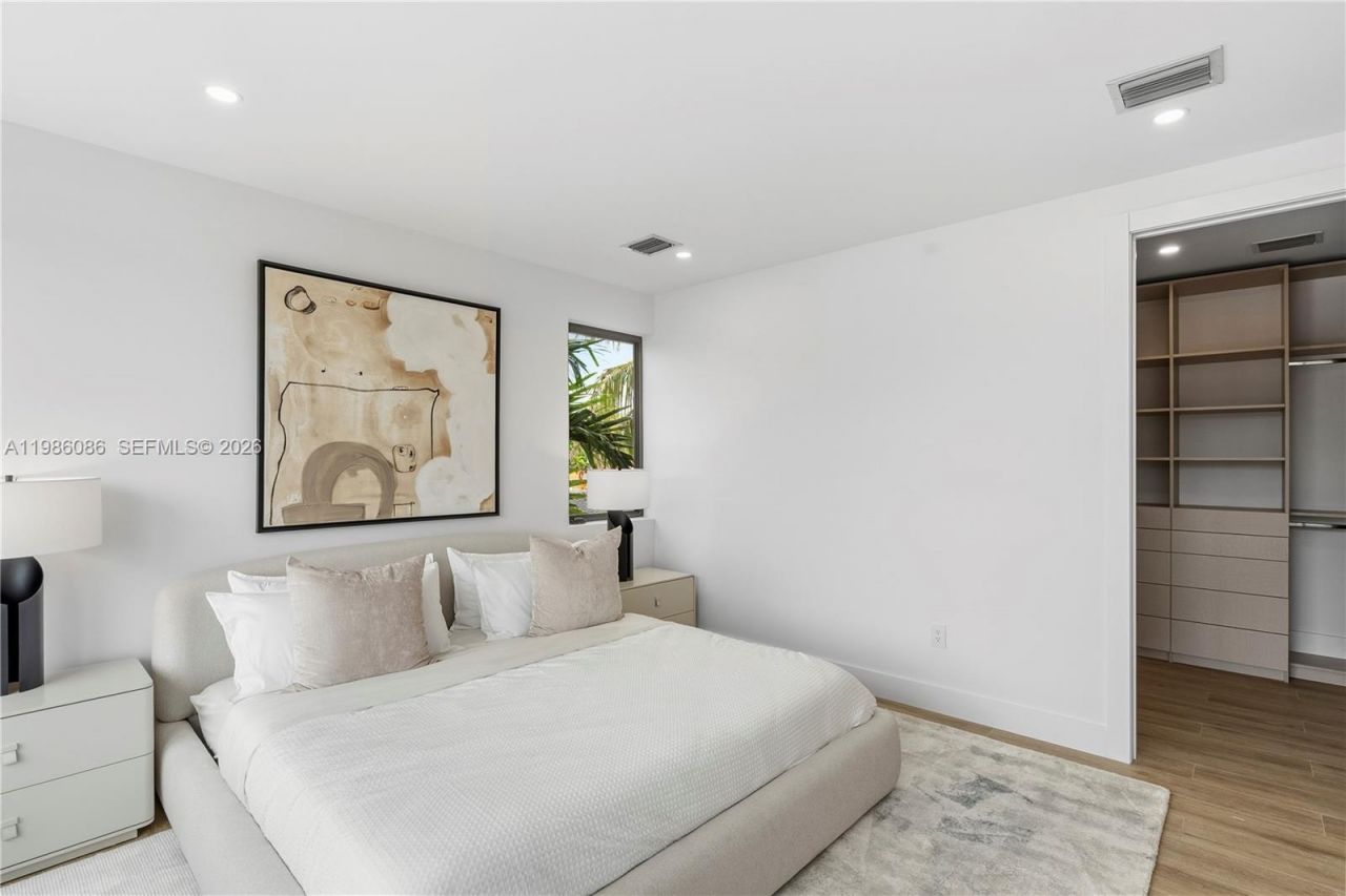 2730 SW 31st Ave , Miami, FL 33133 Photo