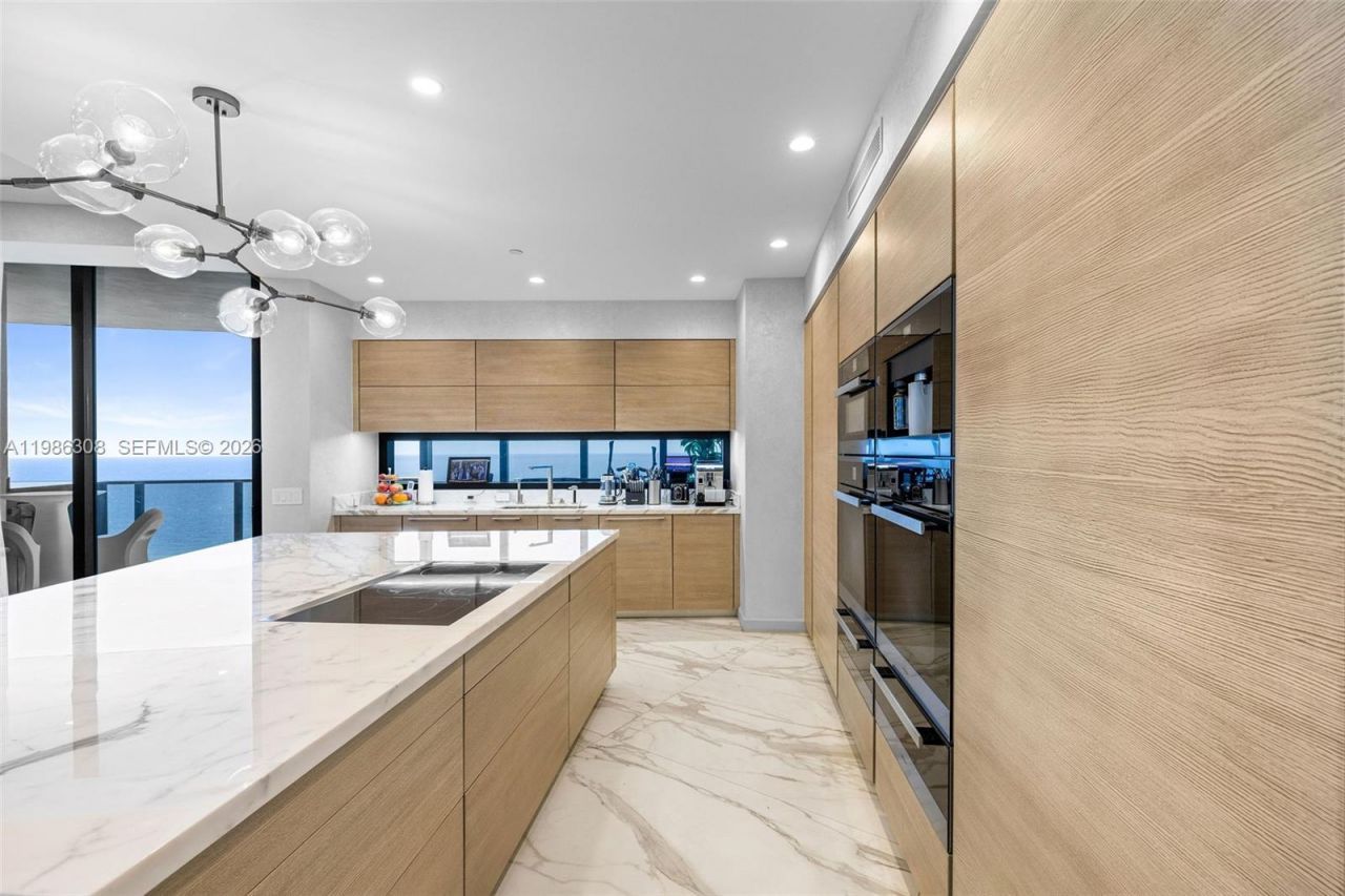18555 Collins Ave, Unit 2201, Sunny Isles Beach, FL 33160 Photo