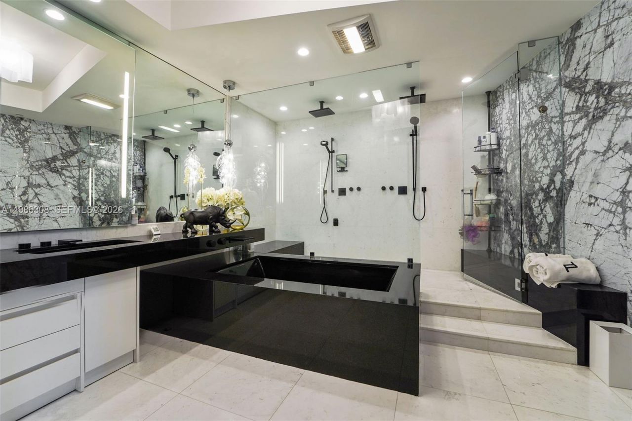 18555 Collins Ave , Unit 2201, Sunny Isles Beach, FL 33160 Photo