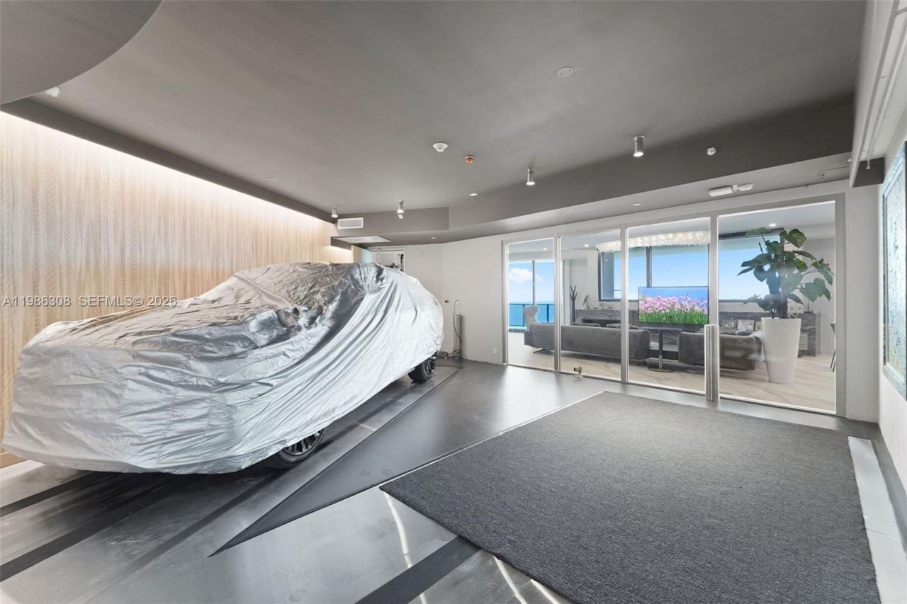 18555 Collins Ave , Unit 2201, Sunny Isles Beach, FL 33160 Photo