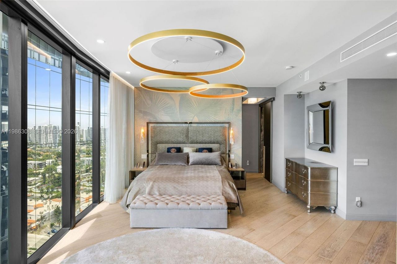 18555 Collins Ave, Unit 2201, Sunny Isles Beach, FL 33160 Photo