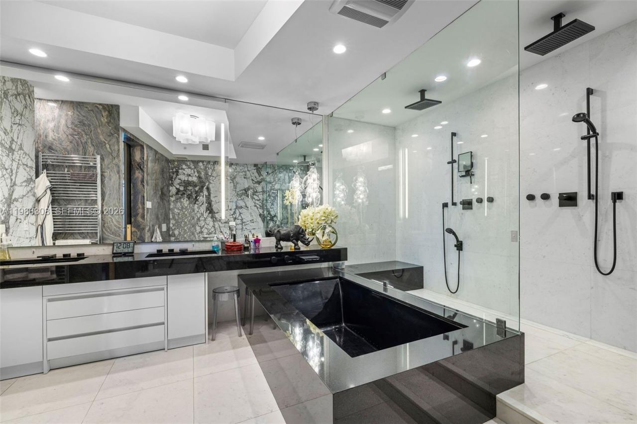 18555 Collins Ave, Unit 2201, Sunny Isles Beach, FL 33160 Photo