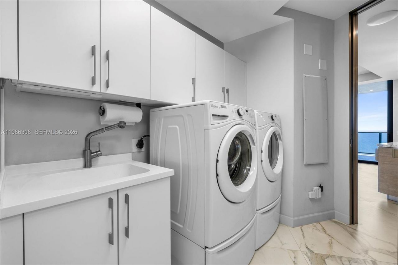 18555 Collins Ave, Unit 2201, Sunny Isles Beach, FL 33160 Photo