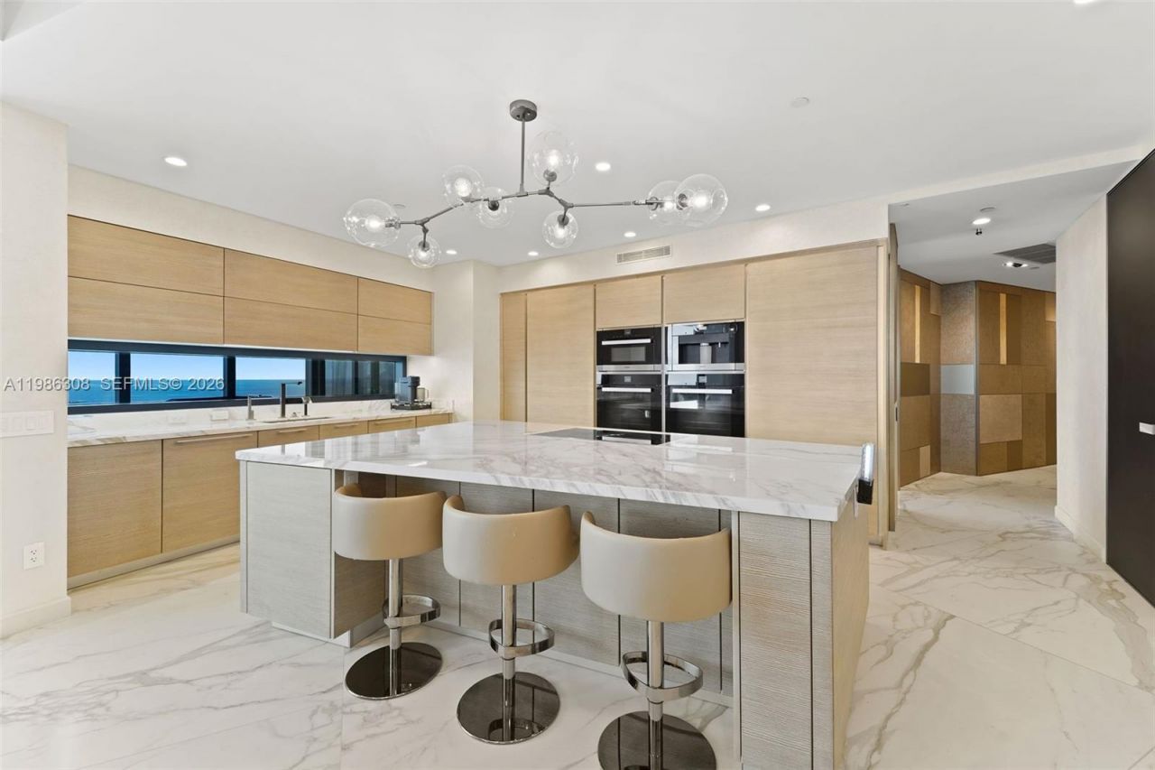 18555 Collins Ave , Unit 2201, Sunny Isles Beach, FL 33160 Photo