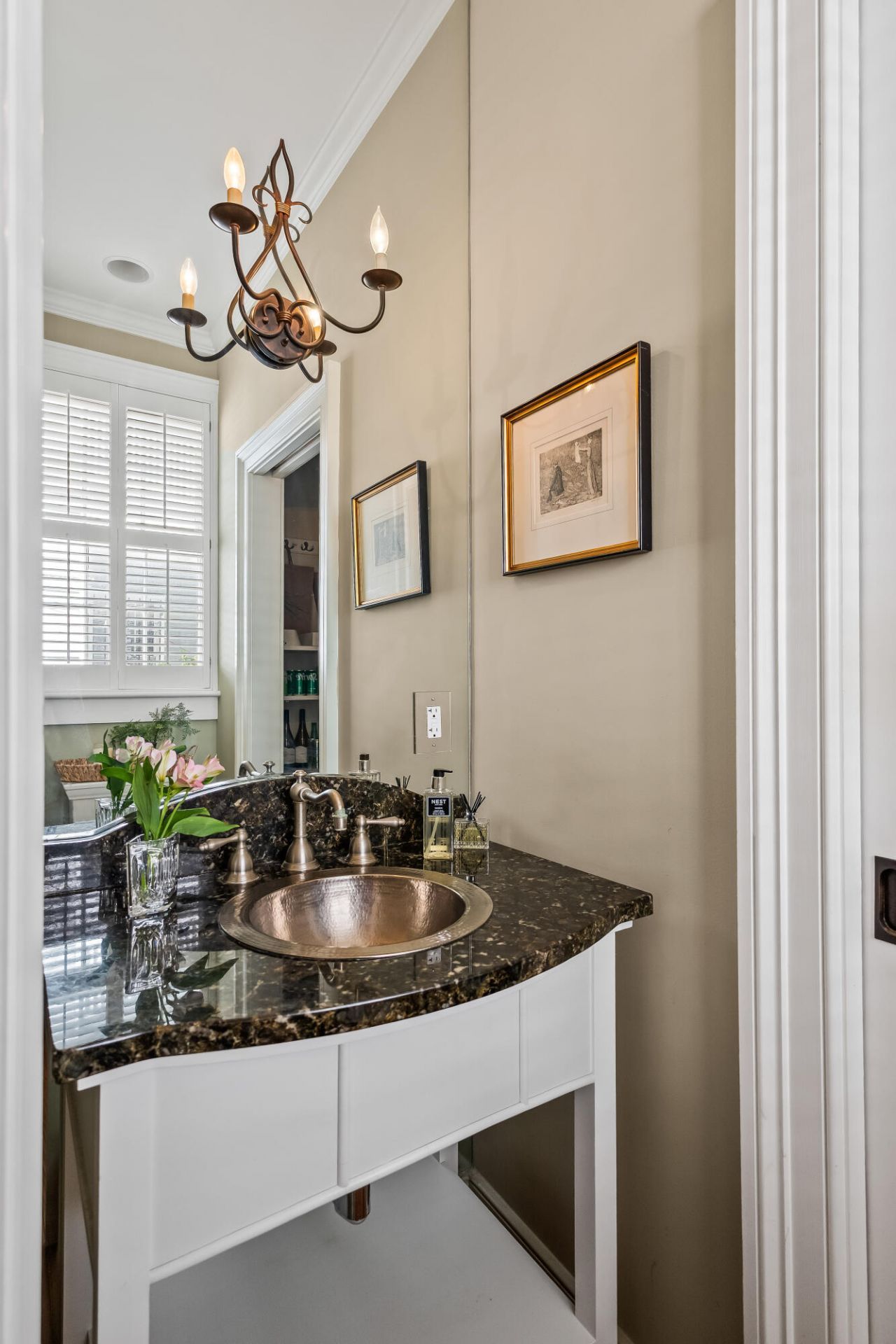 28 Warren Street Photo 18