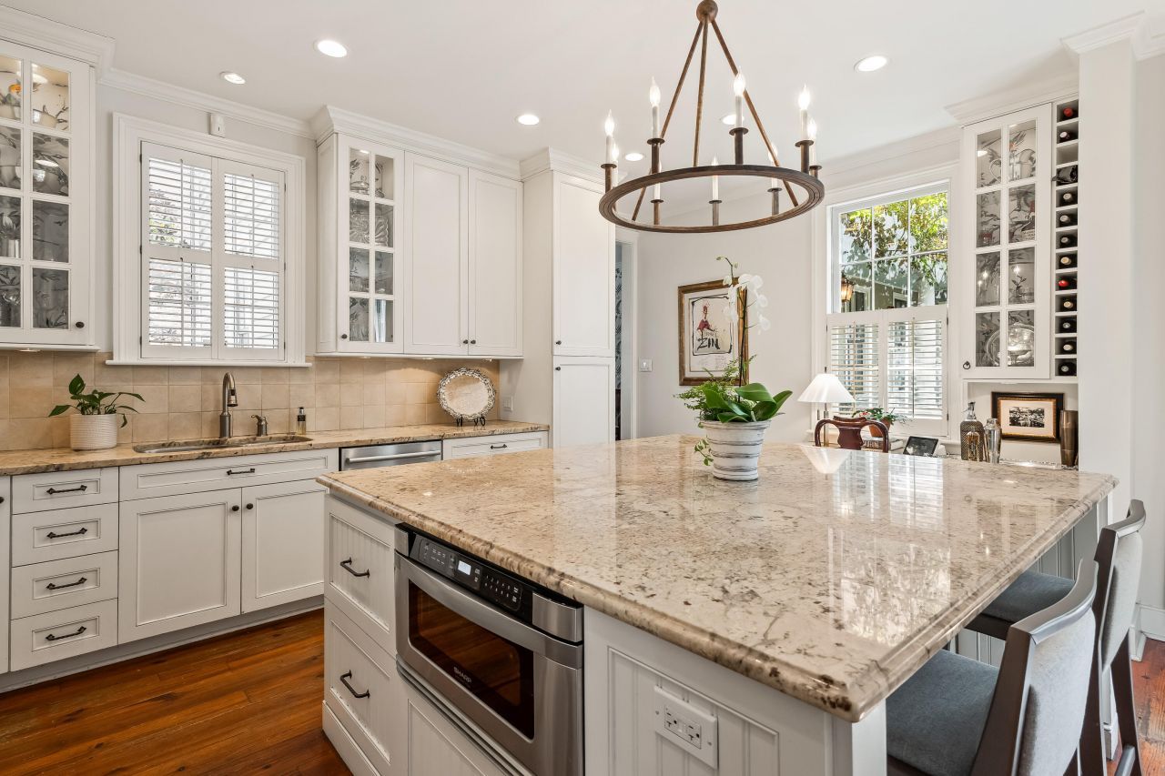 28 Warren Street Photo 19