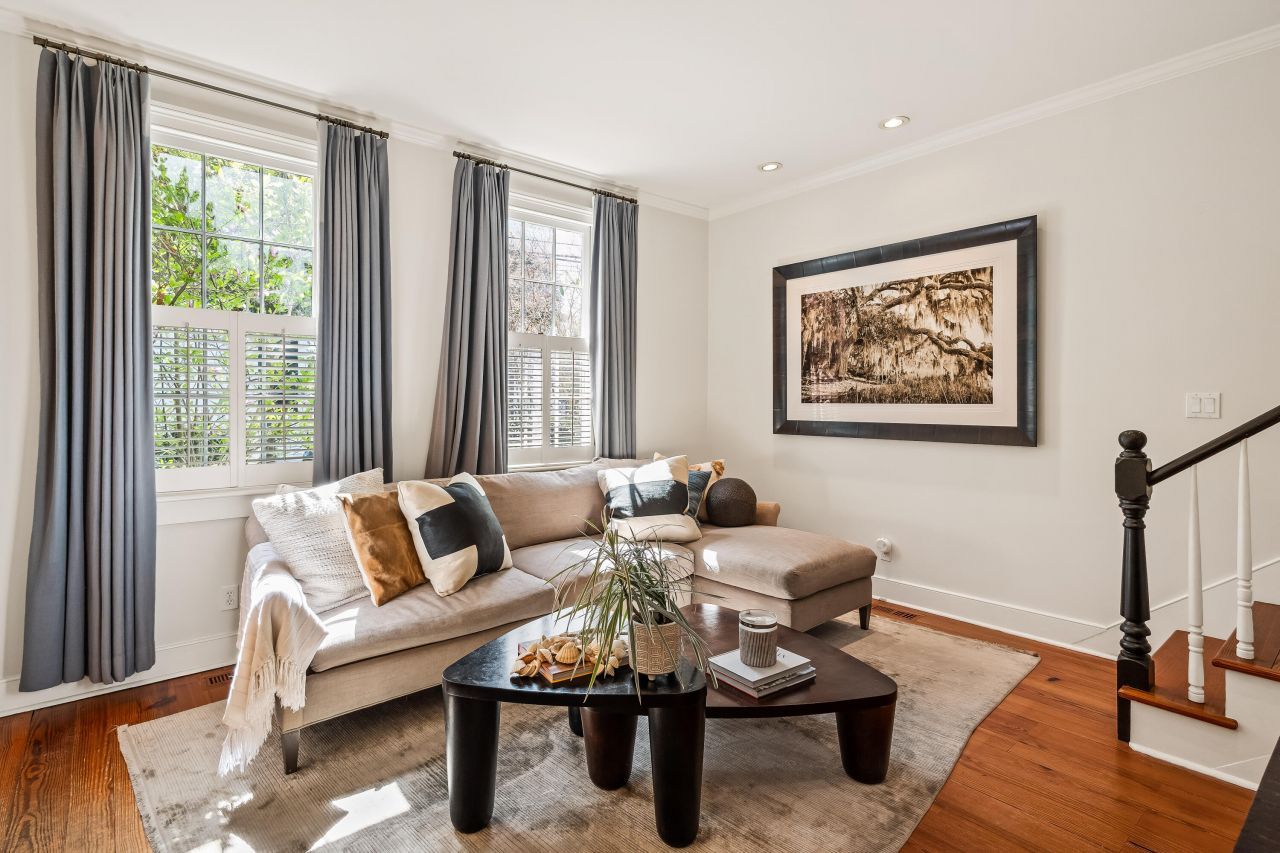 28 Warren Street Photo 20