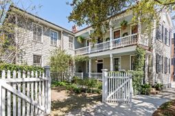 28 Warren Street photo 4