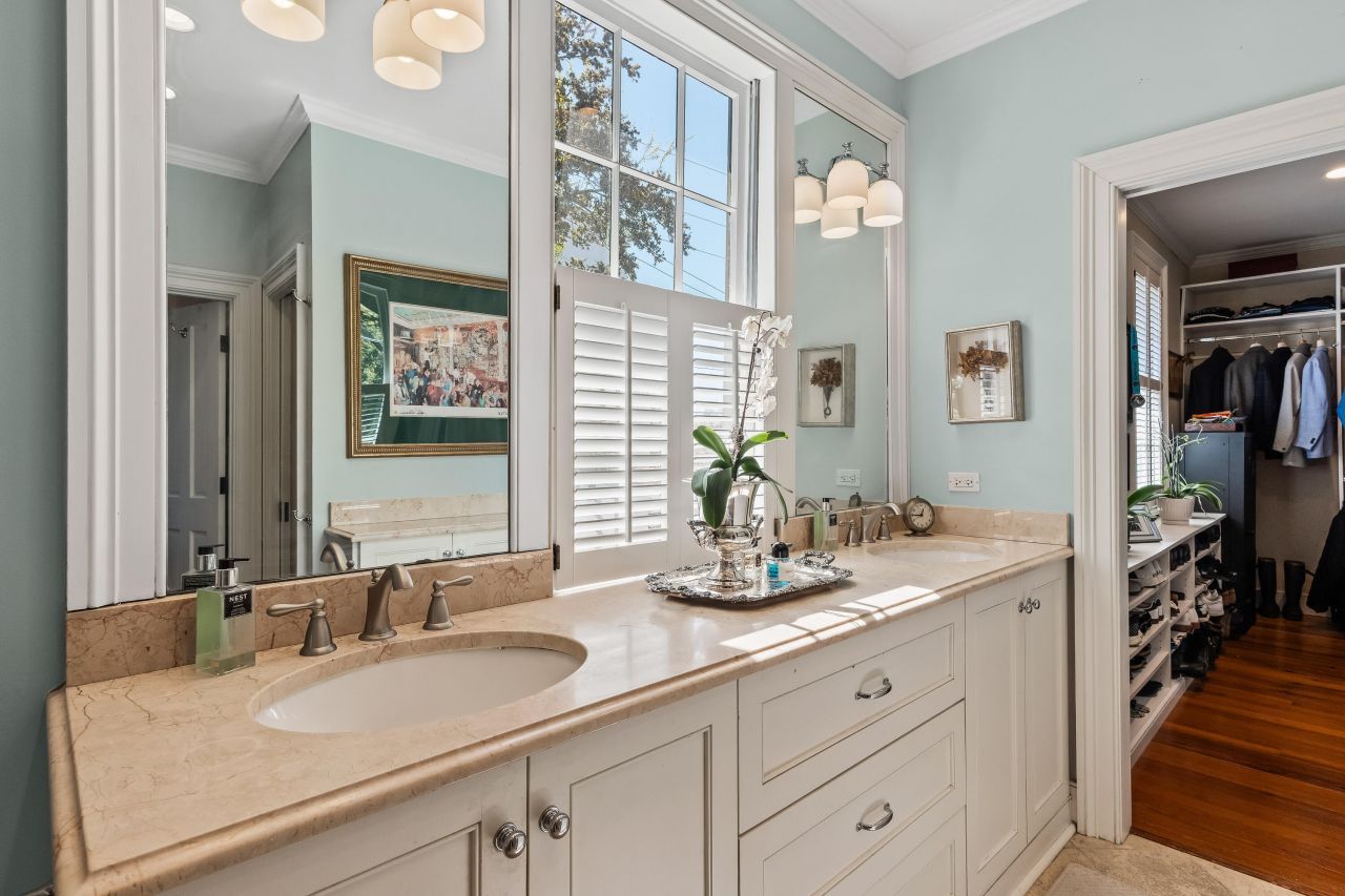 28 Warren Street Photo 34