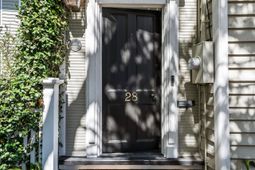 28 Warren Street photo 4