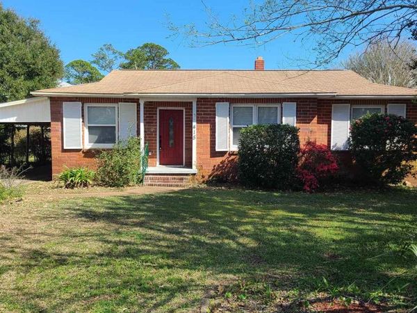 415 Gibbs Rd, Pensacola, FL 32507
