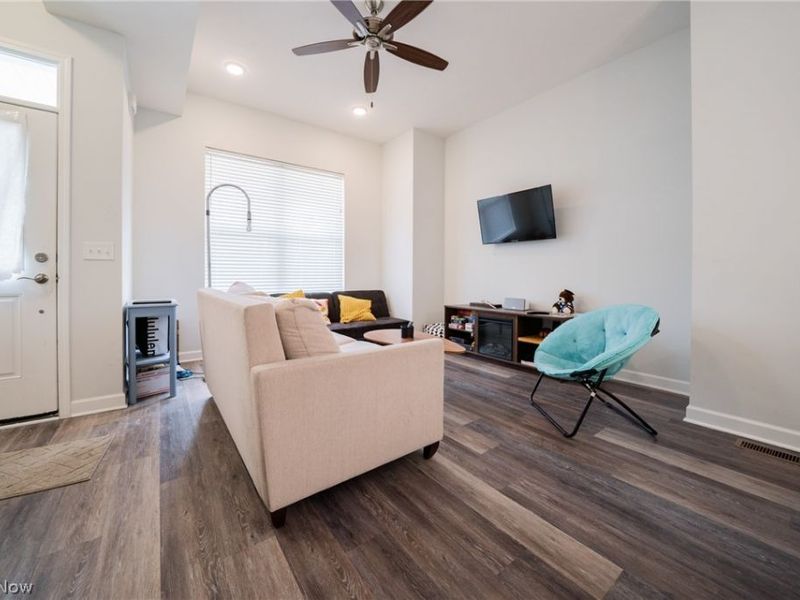 12027 Wade Park Avenue , Cleveland, OH 44106 Photo 6