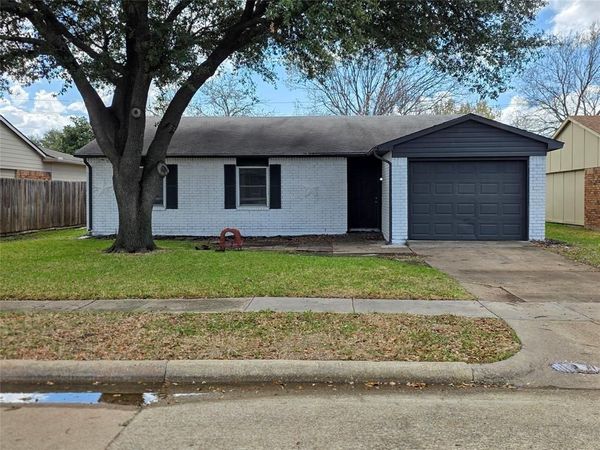 5304 Baker Drive, The Colony, TX 75056