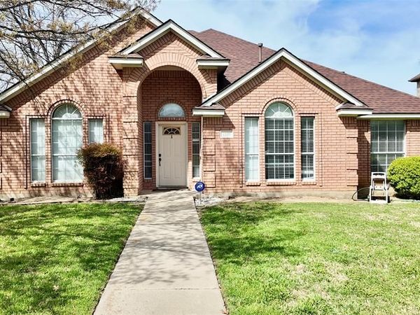 1320 Bold Forbes Drive, Grand Prairie, TX 75052