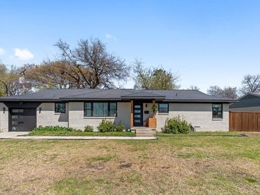 2321 Hartline Drive, Dallas, TX 75228