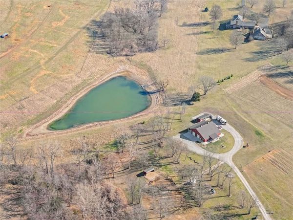 27900 E Dye Store Road, Weston, MO 64098