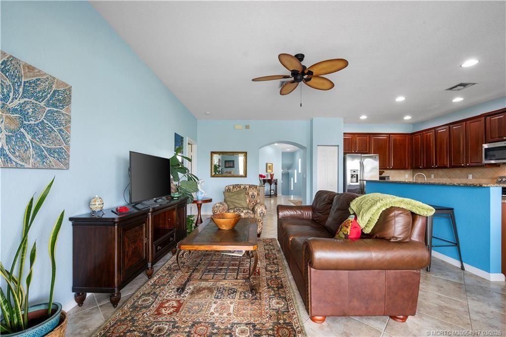 691 SW Glen Crest Way, Stuart, FL 34997 Photo