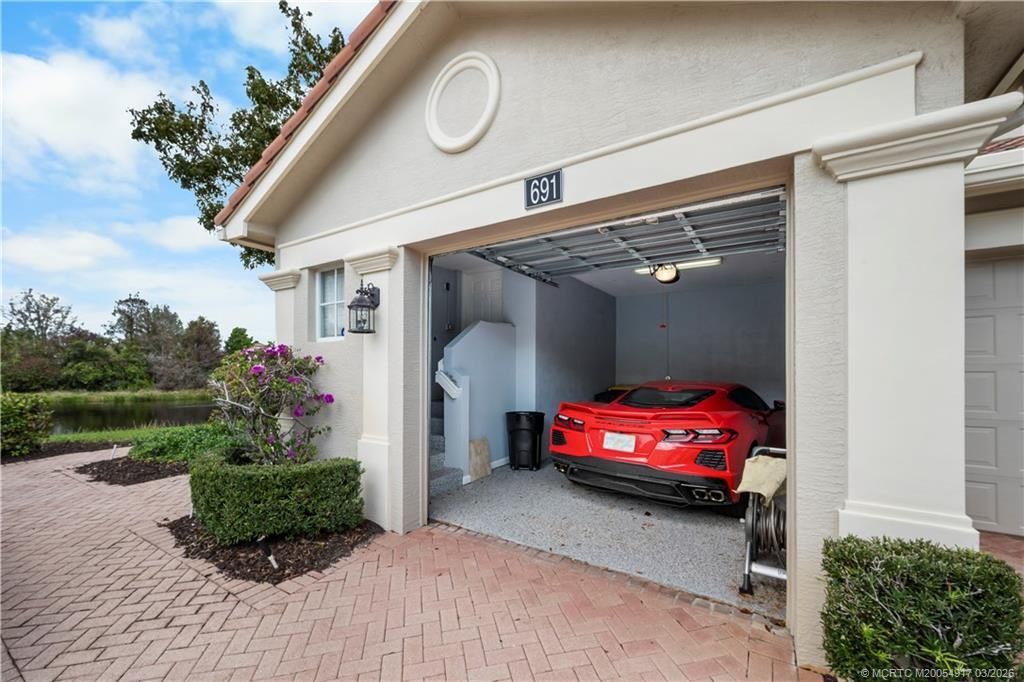 691 SW Glen Crest Way, Stuart, FL 34997 Photo